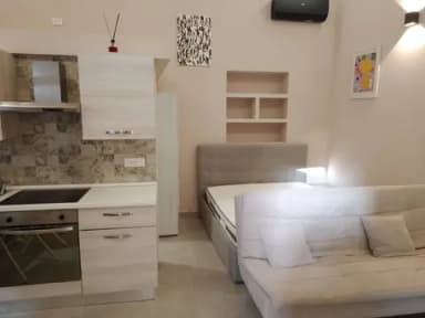 Ristrutturato e moderno miniappartamento in centro (CI) - foto 7