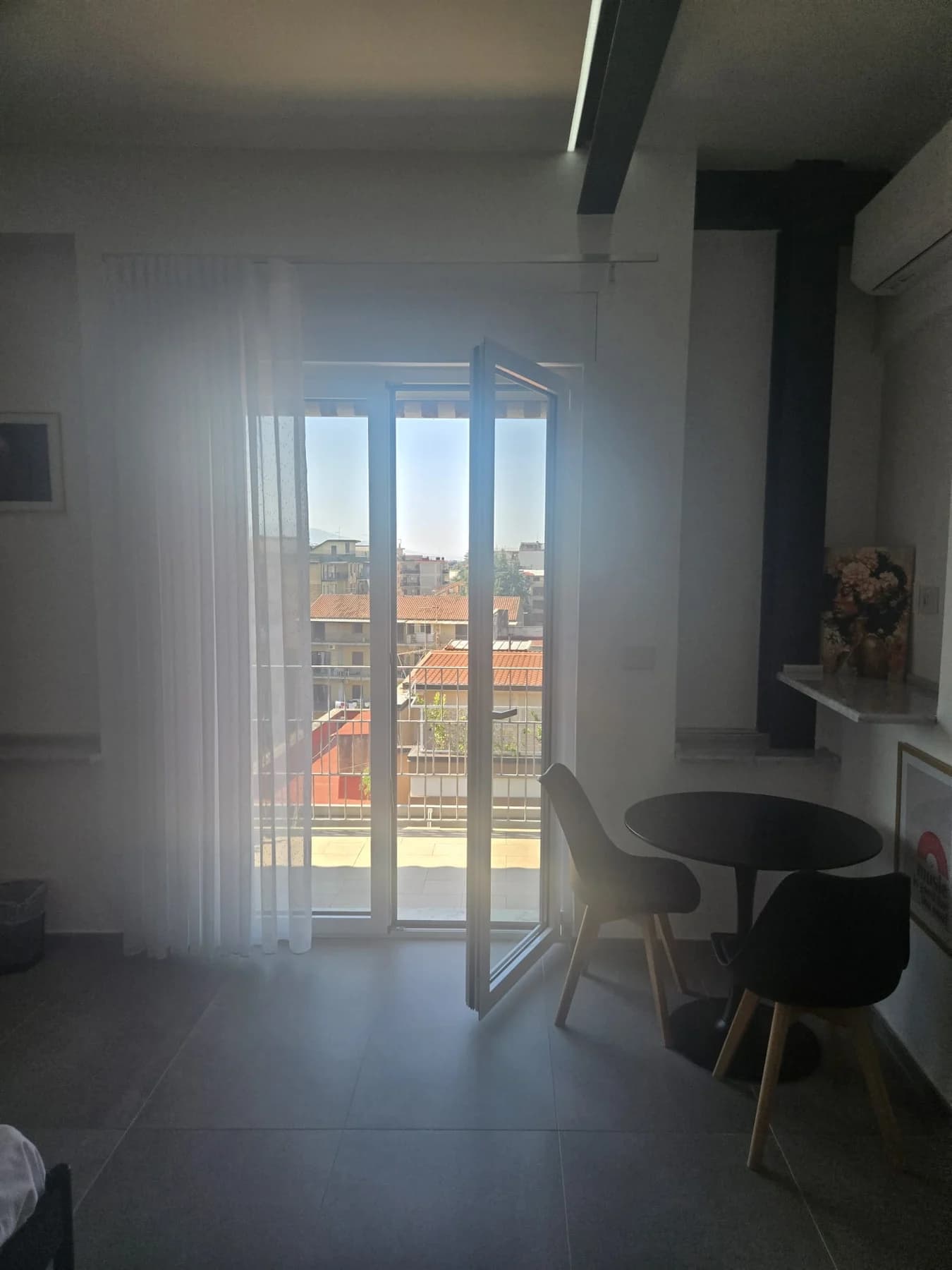 Caserta Centro Via Renella Ampio Monolocale Arredato Nuovo e Moderno - foto 3