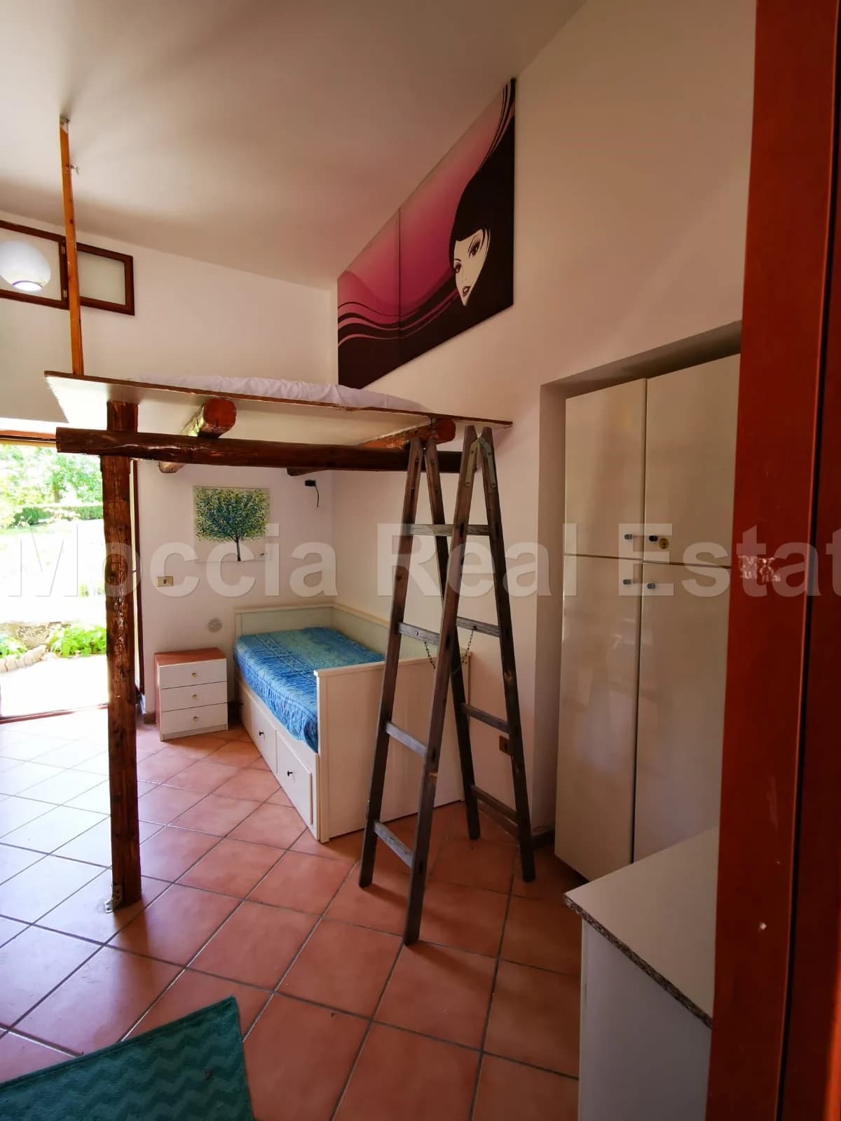 Monolocale arredato con terrazzino in corte zona Casola - foto 37