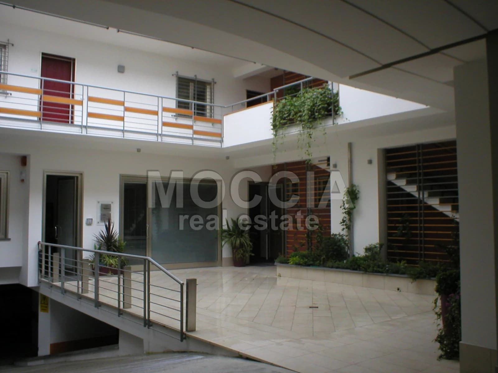 Bilocale Arredato Moderno con Posto auto zona Nord - foto 12