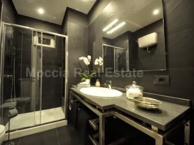 TRILO PRESTIGIOSO ARREDATO IN RESIDENCE CON POSTO AUTO ZONA REGGIA - foto 8