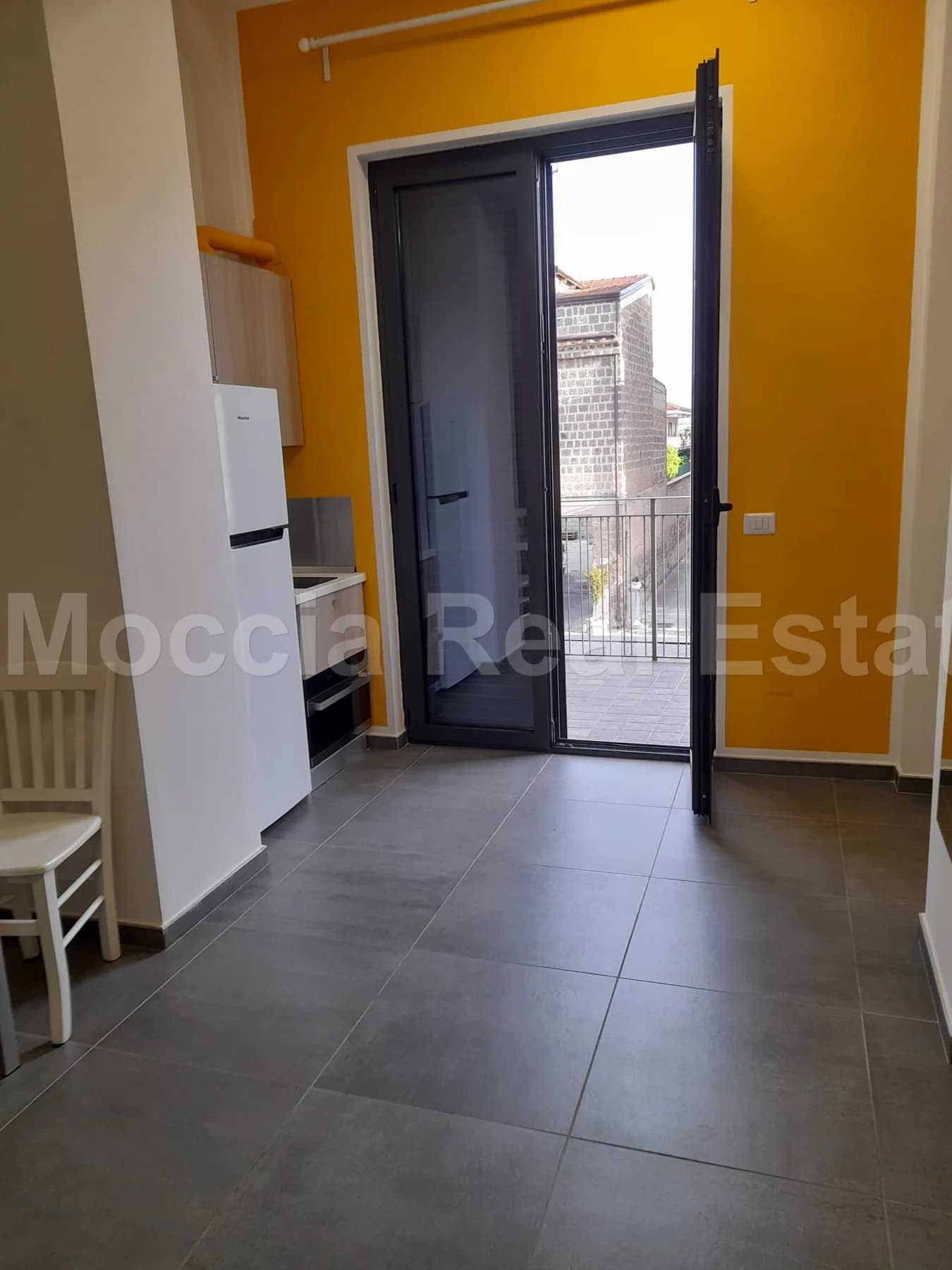 Bilocale Arredato tutto compreso zona Reggia - foto 23