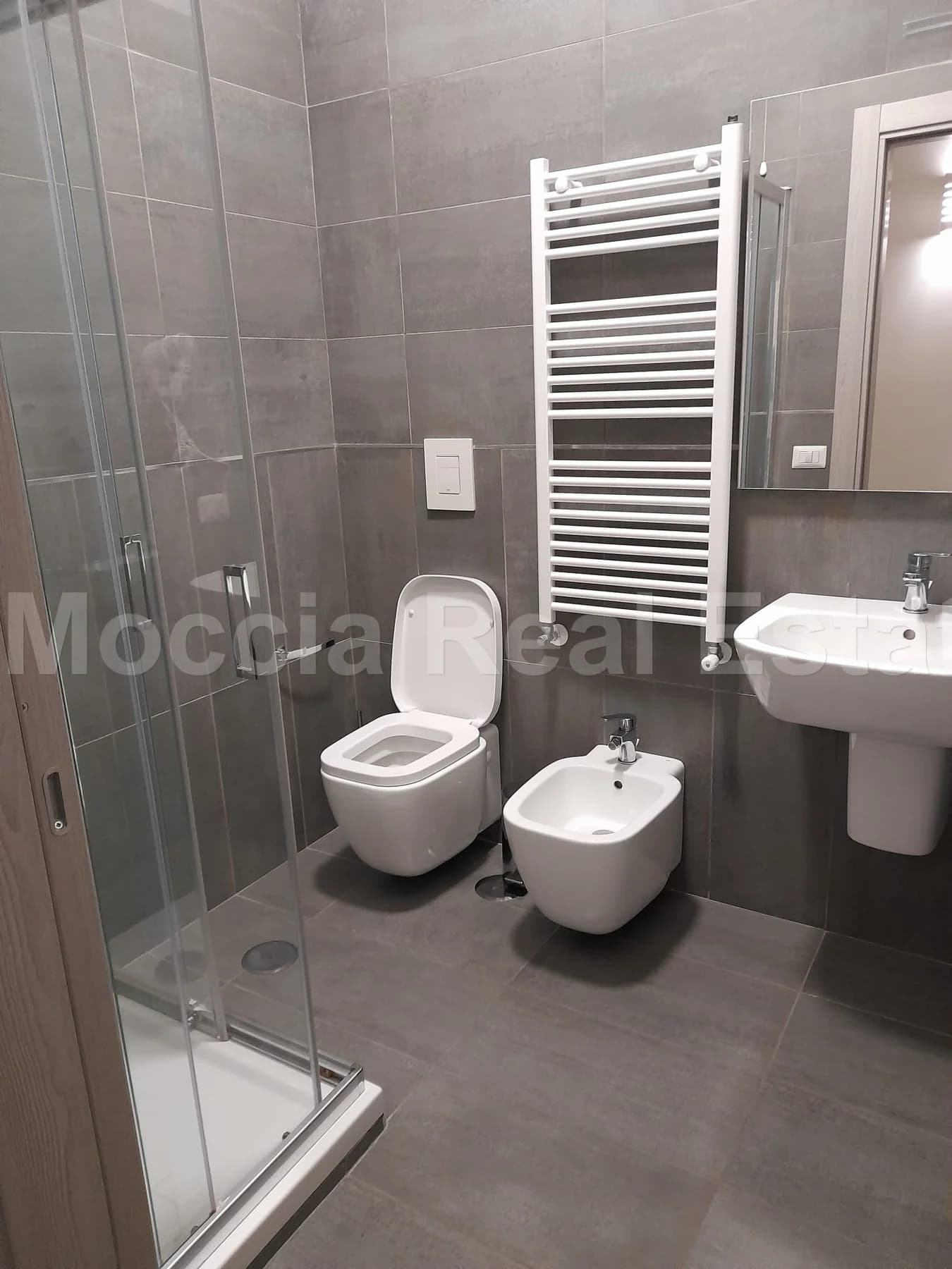 Bilocale Arredato tutto compreso zona Reggia - foto 13
