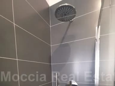 Ampio Moderno Bilocale Arredato in centro Via Ricciardi - foto 13