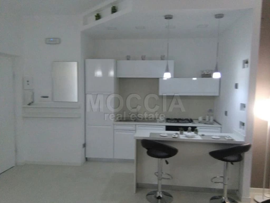 Trilocale Ristrutturato Arredato Nuovo e Moderno in Centro via Ricciardi - foto 9