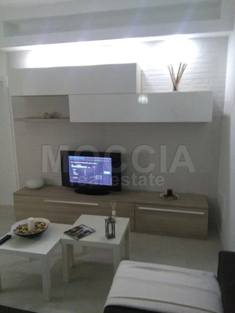 Trilocale Ristrutturato Arredato Nuovo e Moderno in Centro via Ricciardi - foto 17