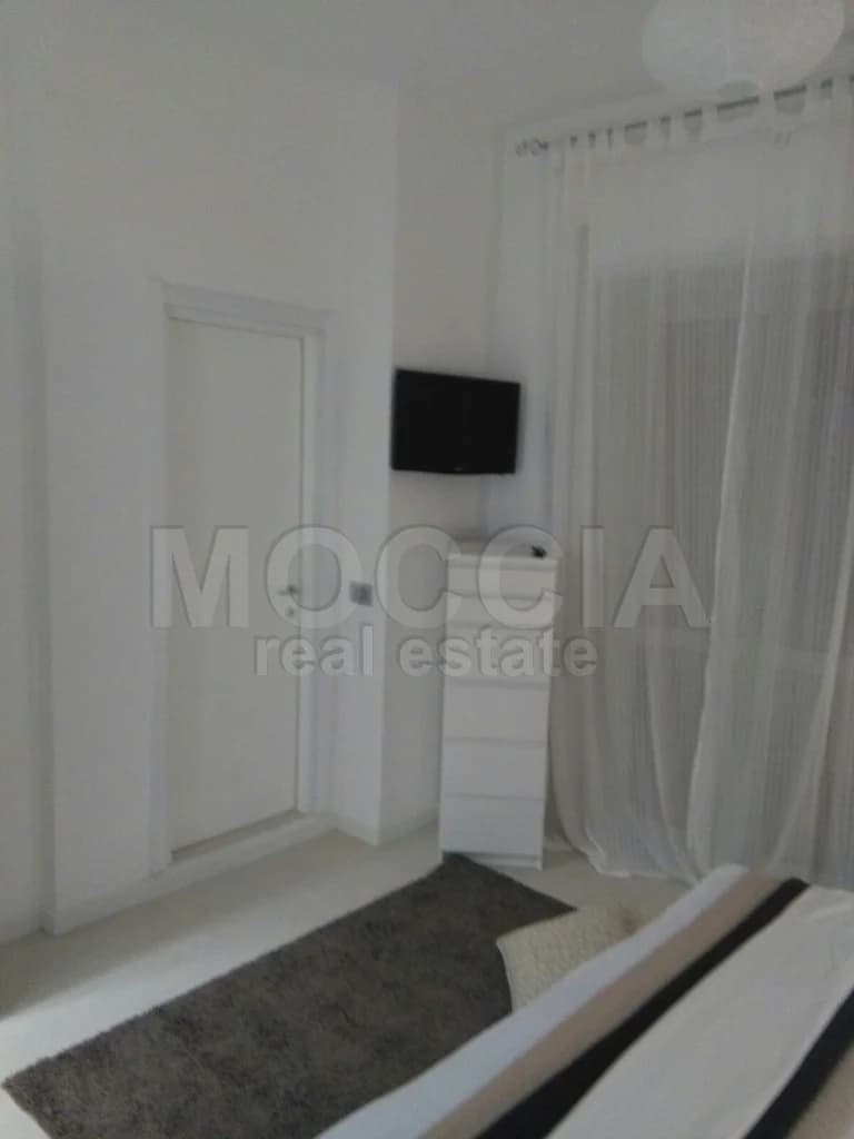 Trilocale Ristrutturato Arredato Nuovo e Moderno in Centro via Ricciardi - foto 27