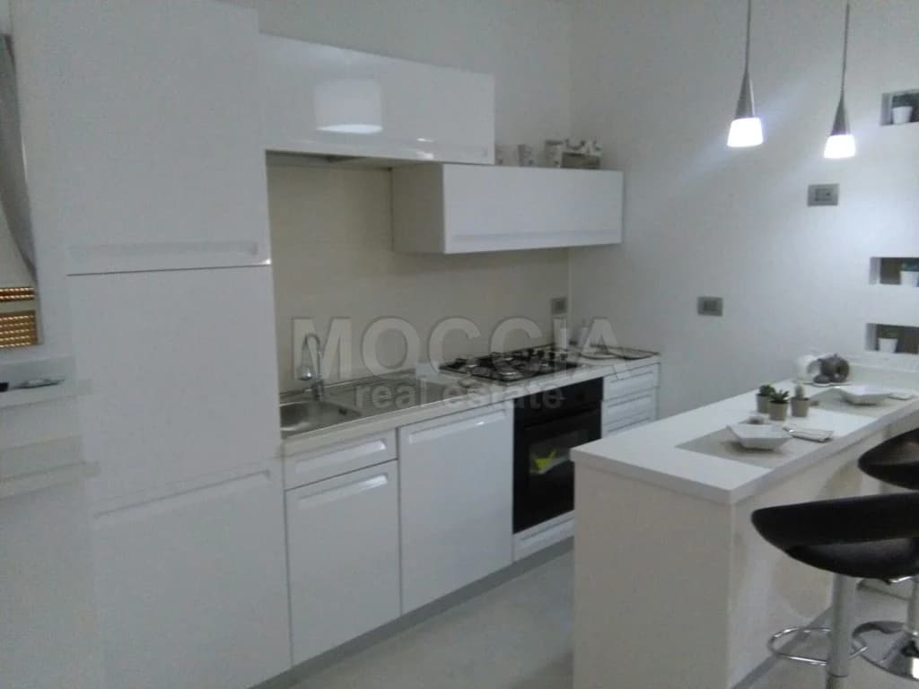 Trilocale Ristrutturato Arredato Nuovo e Moderno in Centro via Ricciardi - foto 45