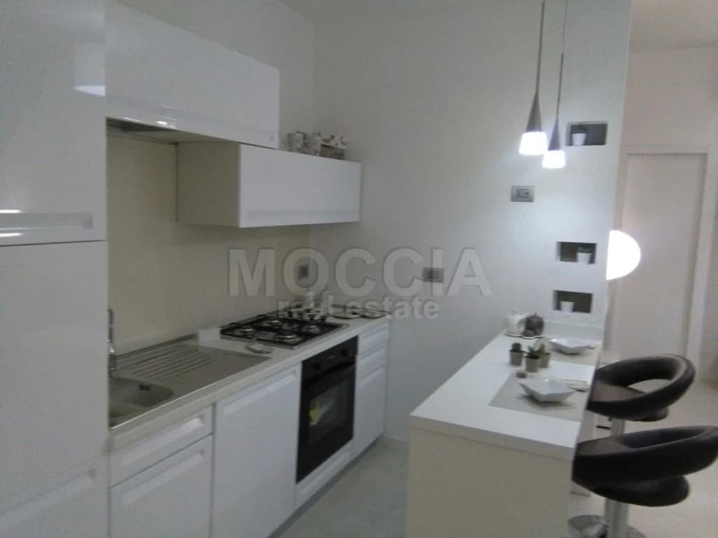 Trilocale Ristrutturato Arredato Nuovo e Moderno in Centro via Ricciardi - foto 51