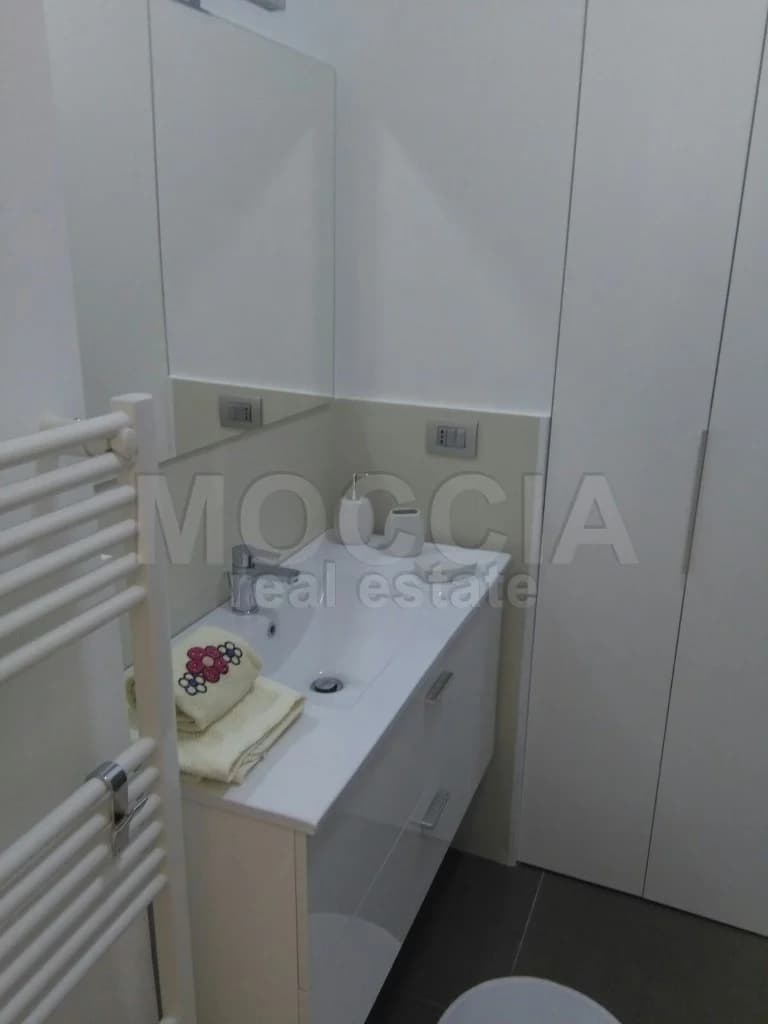 Trilocale Ristrutturato Arredato Nuovo e Moderno in Centro via Ricciardi - foto 69