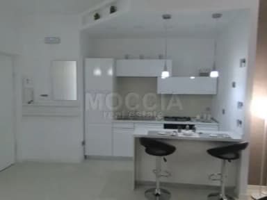 Trilocale Ristrutturato Arredato Nuovo e Moderno in Centro via Ricciardi - foto 9