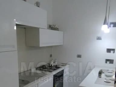 Trilocale Ristrutturato Arredato Nuovo e Moderno in Centro via Ricciardi - foto 11