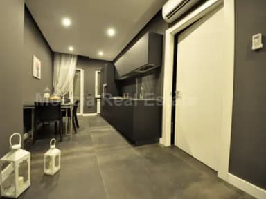 Ampio Trilocale Rifinito arredato Moderno in Residence zona Reggia - foto 14