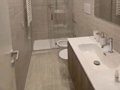 Ampio Bilocale Arredato nuovo e moderno centro Corso Trieste - foto 13