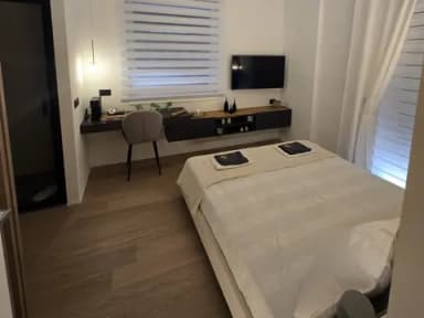 Rifinito Moderno Bilocale Arredato Centro Via Ricciardi - foto 1
