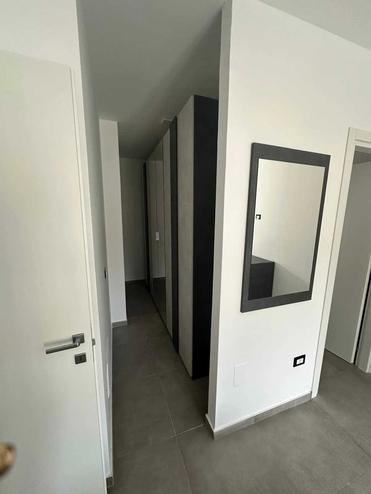 Rifinito Moderno Trilocale Arredato con Posto auto Nuova Costruzione - foto 21