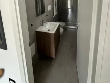 Rifinito Moderno Trilocale Arredato con Posto auto Nuova Costruzione - foto 5