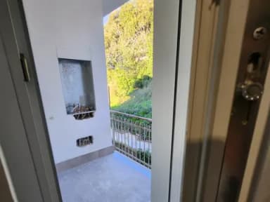 Piccolo Bilocale arredato nuovo con posto auto san leucio - foto 1