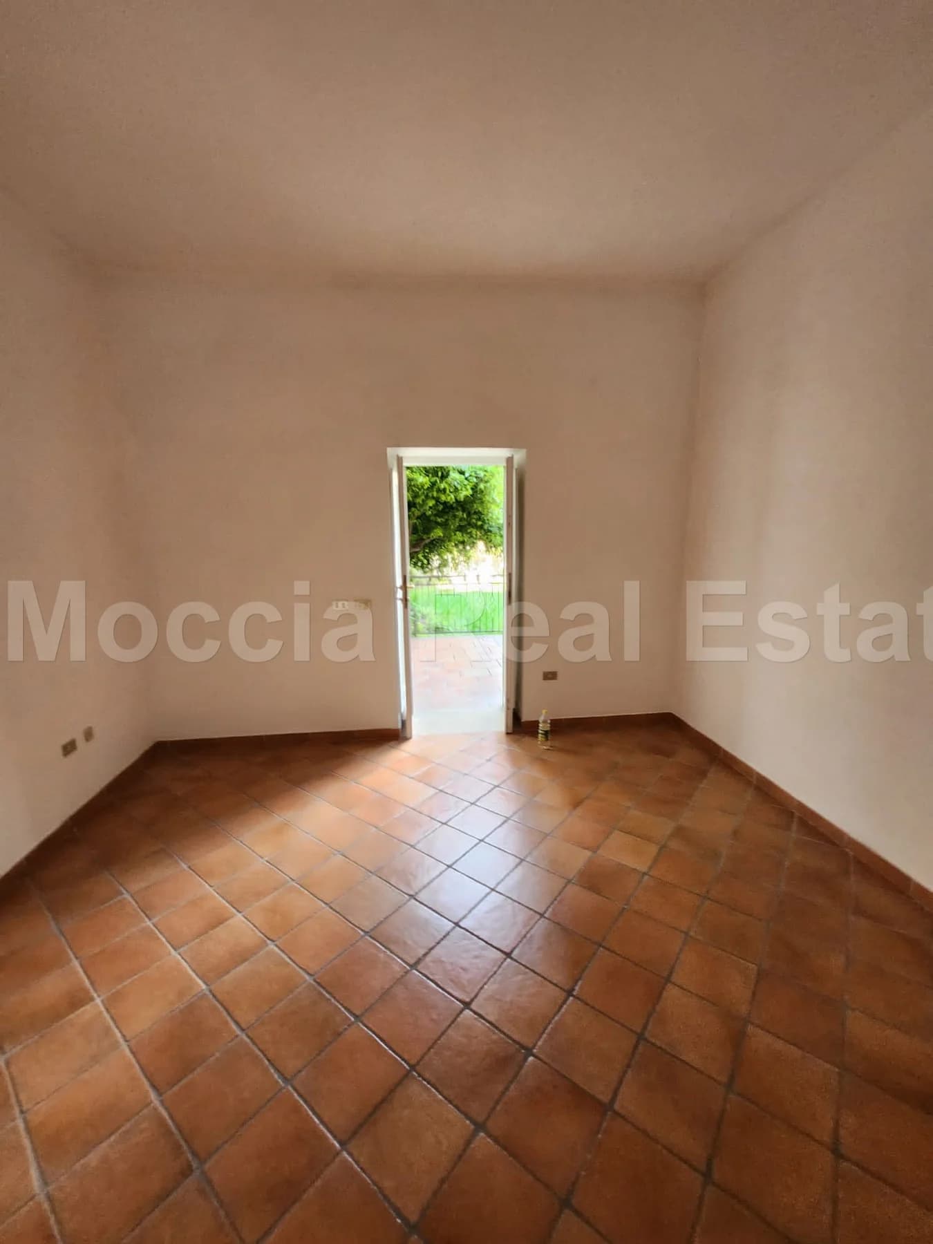 Trilocale uso Abitazione con Giardino e Terrazzo zona nord - foto 9