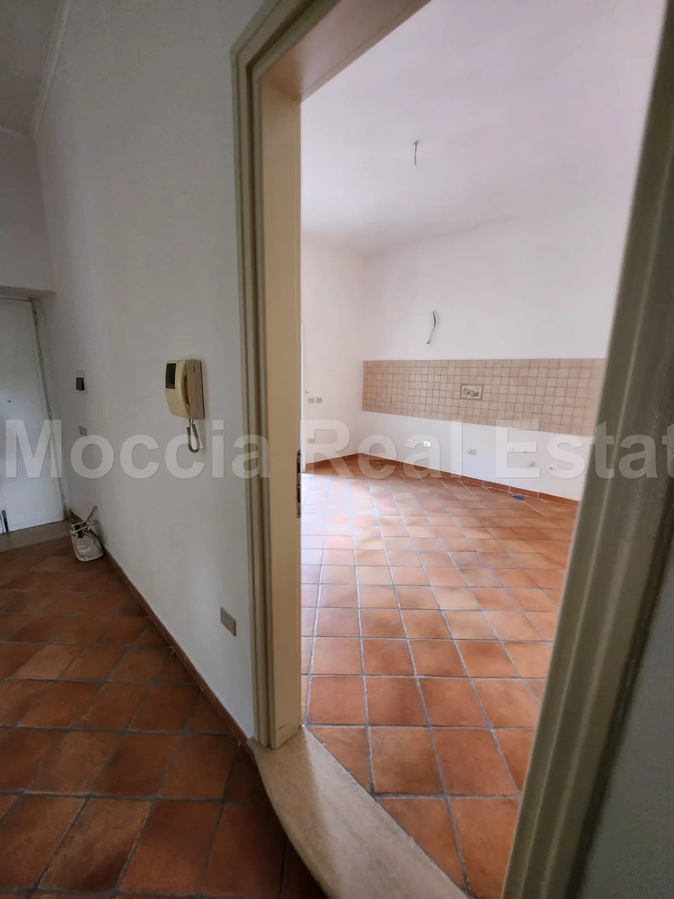 Trilocale uso Abitazione con Giardino e Terrazzo zona nord - foto 5