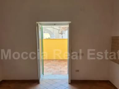 Trilocale uso Abitazione con Giardino e Terrazzo zona nord - foto 3