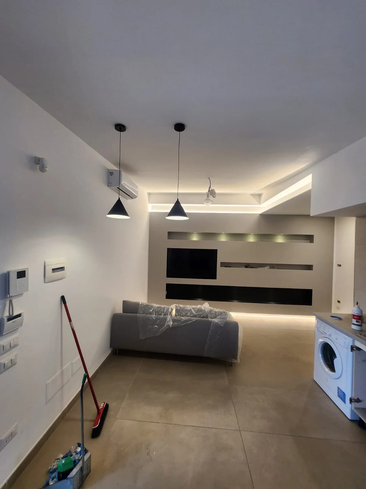 Bilocale Attico Arredato con Terrazzo e Posto Auto in Residence - foto 9