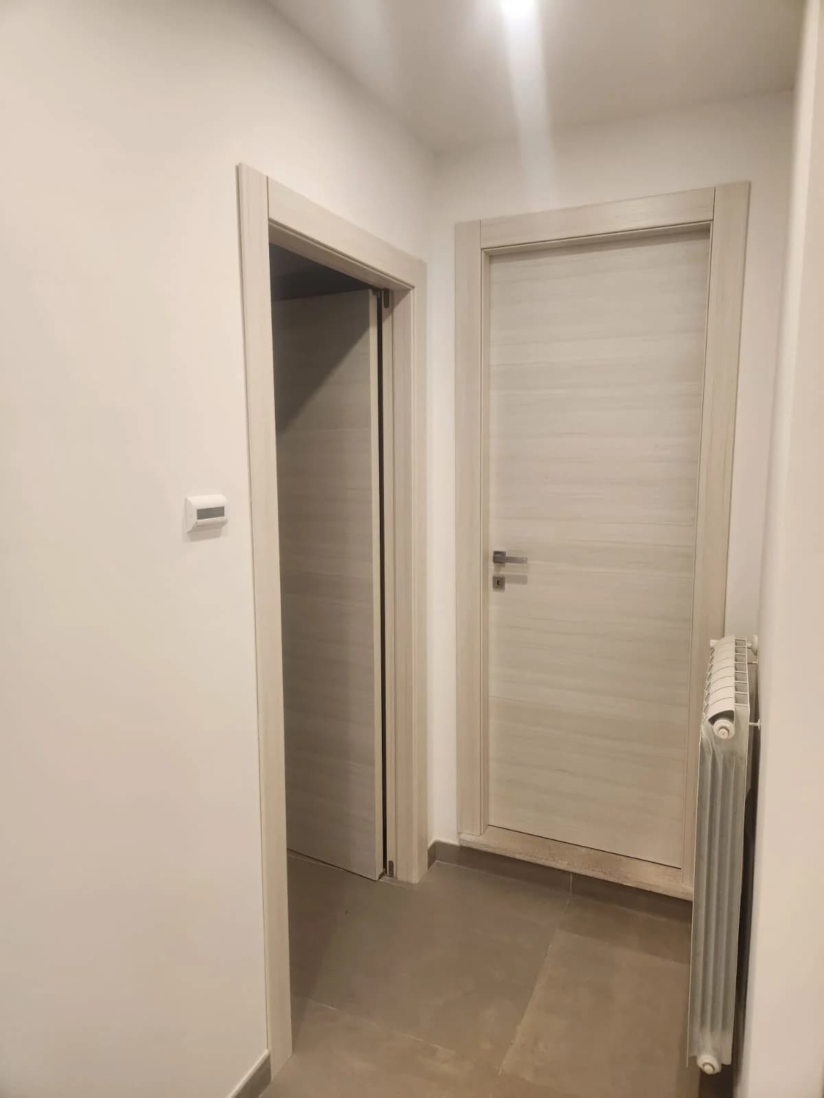 Bilocale Attico Arredato con Terrazzo e Posto Auto in Residence - foto 37