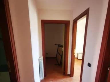Ampio Trilocale Arredato con posto auto coperto zona centro - foto 7