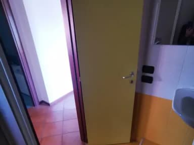 Ampio Trilocale Arredato con posto auto coperto zona centro - foto 9