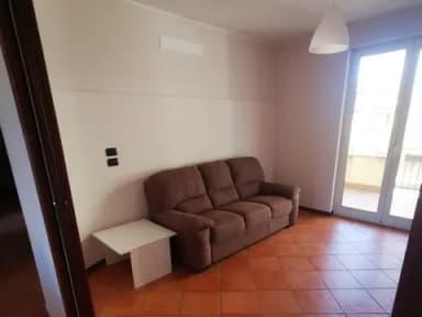 Ampio Trilocale Arredato con posto auto coperto zona centro - foto 27