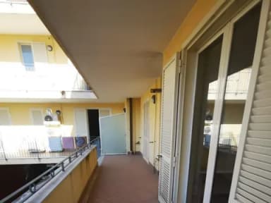 Ampio Trilocale Arredato con posto auto coperto zona centro - foto 32
