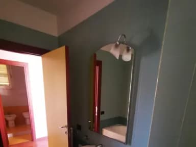 Ampio Trilocale Arredato con posto auto coperto zona centro - foto 38