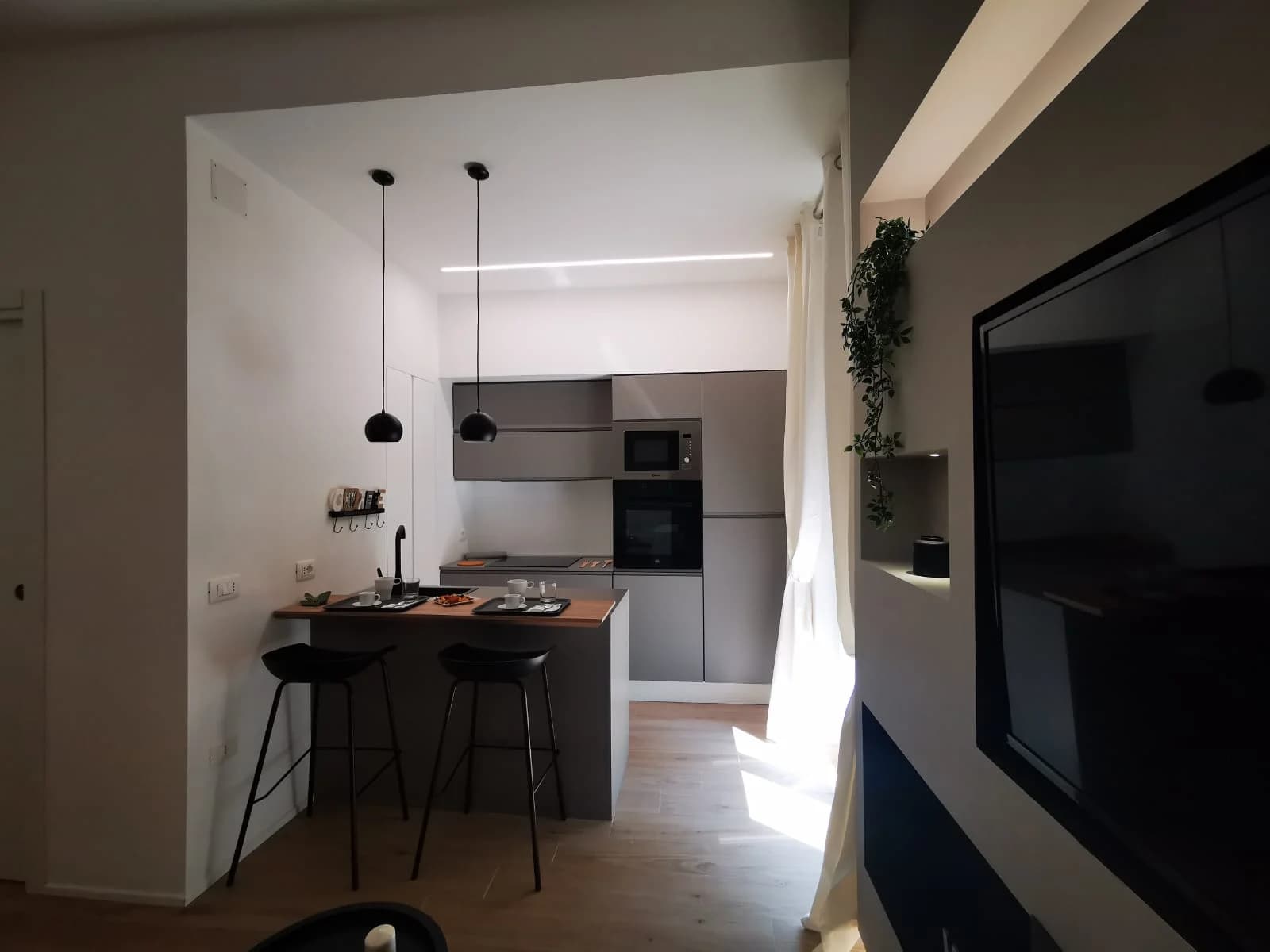Moderno Bilocale Arredato Nuovo Rifinito centro via Tanucci - foto 1
