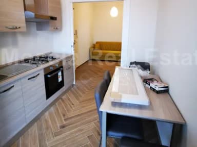 Bilocale Arredato con Box auto nuova costruzione in centro - foto 3