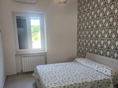 Bilocale ristrutturato e arredato zona san leucio - foto 3