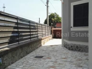 Bilocale arredato nuovo e moderno in residence con posto auto - foto 17