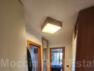 Ampio bilocale arredato con posto auto in parco con piscina casolla - foto 17