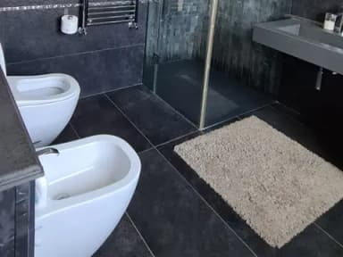 Quadrilocale rifinito prestigioso con giardino e terrazzo - foto 33
