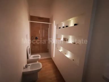 Prestigioso bilocale arredato nuovo in centro via tanucci - foto 1