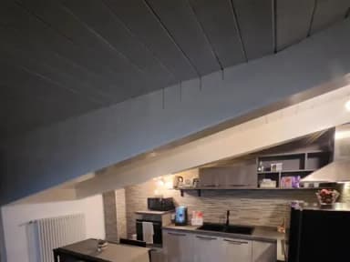 Attico arredato trilocale nuovo con terrazzo zona san leucio - foto 7