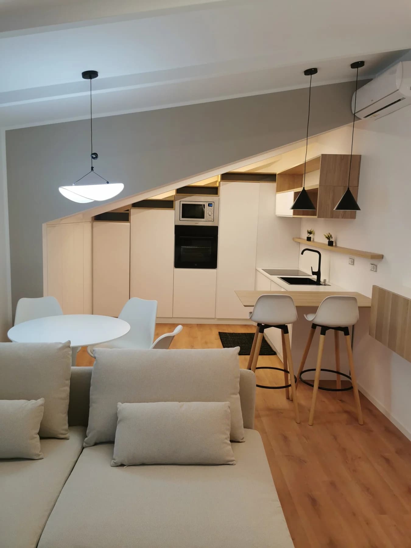 viale carlo III san nicola la strada - foto 4