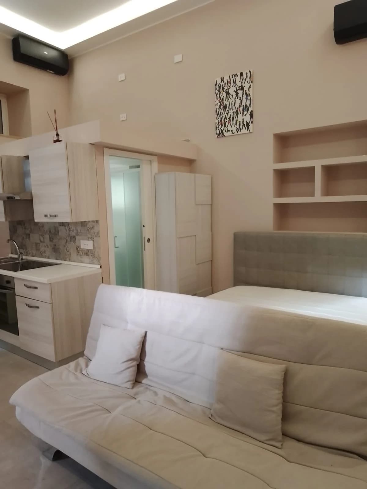 Ristrutturato e moderno miniappartamento in centro (CI) - foto 37