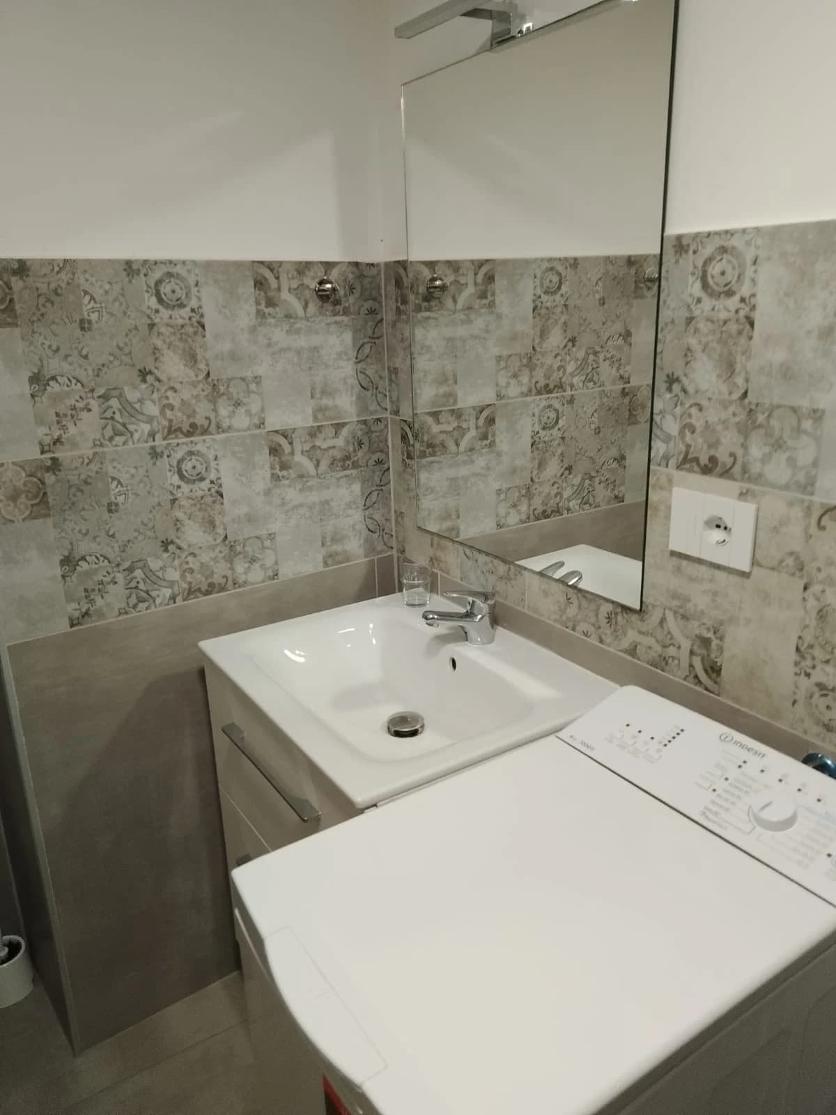 Ristrutturato e moderno miniappartamento in centro (CI) - foto 15