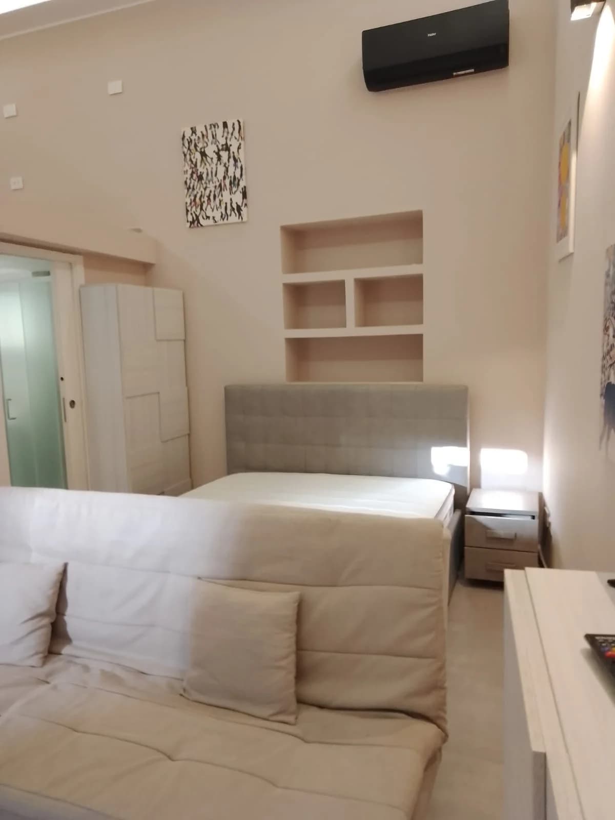 Ristrutturato e moderno miniappartamento in centro (CI) - foto 35