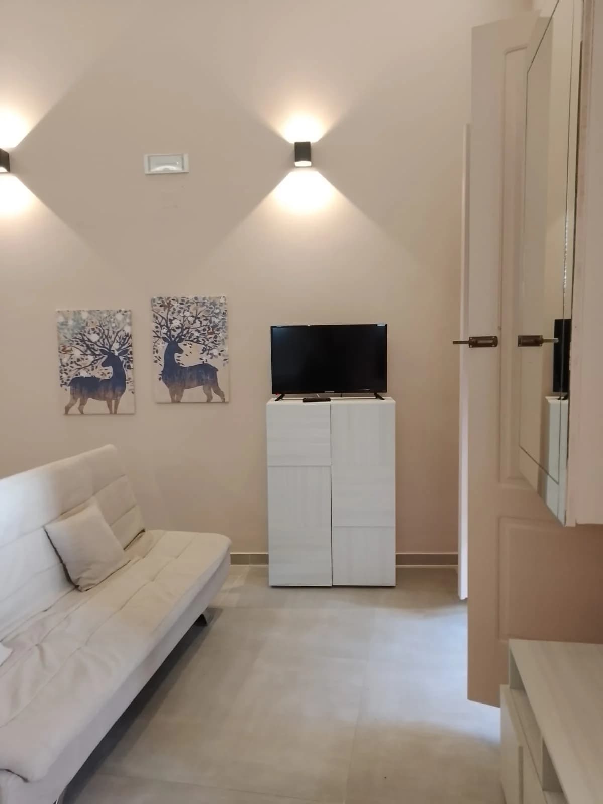 Ristrutturato e moderno miniappartamento in centro (CI) - foto 41
