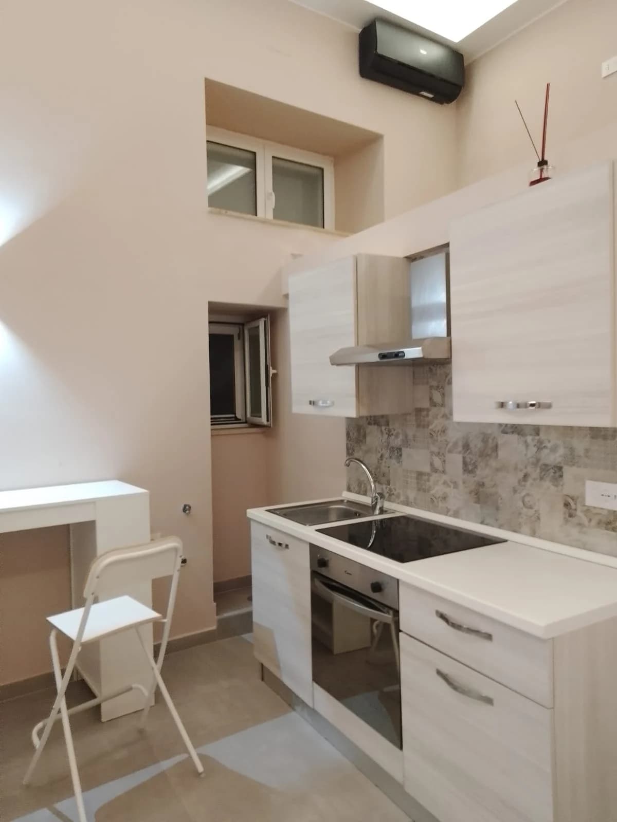 Ristrutturato e moderno miniappartamento in centro (CI) - foto 49