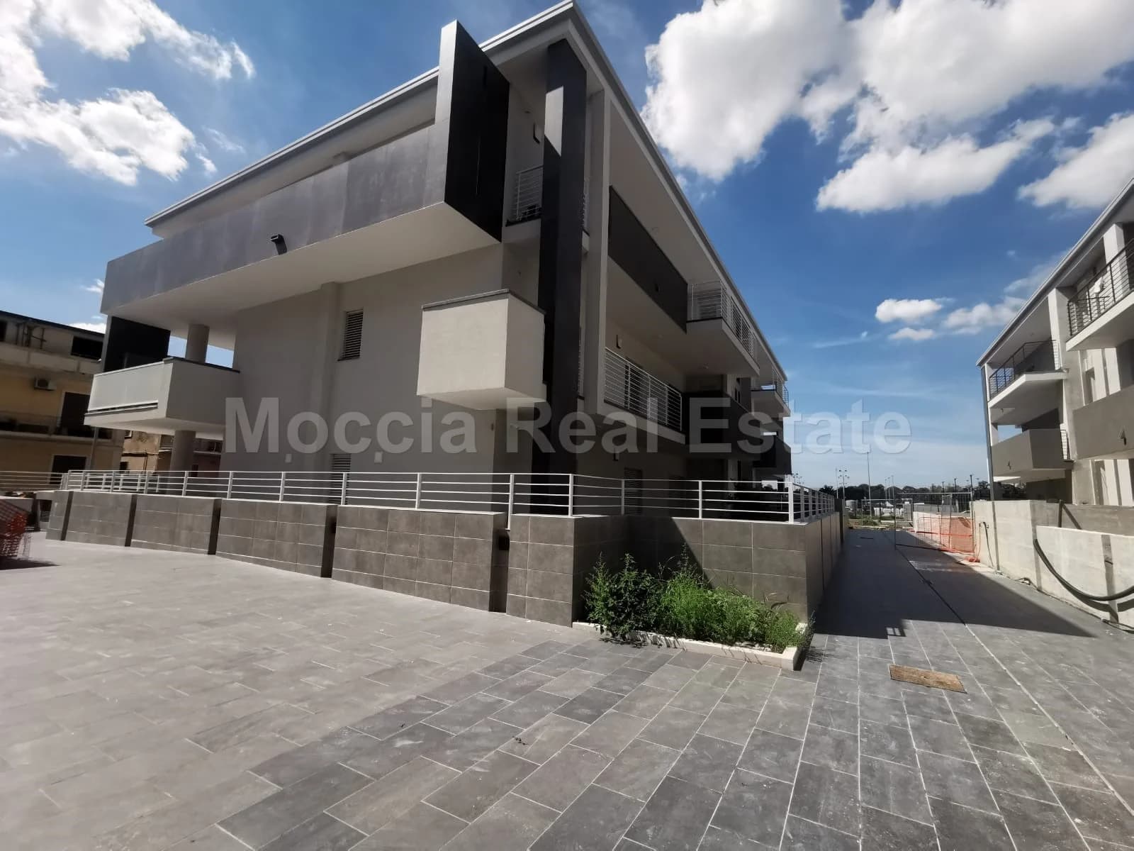 Bilocale Arredato Moderno Nuova Costruzione con Box Auto - foto 33