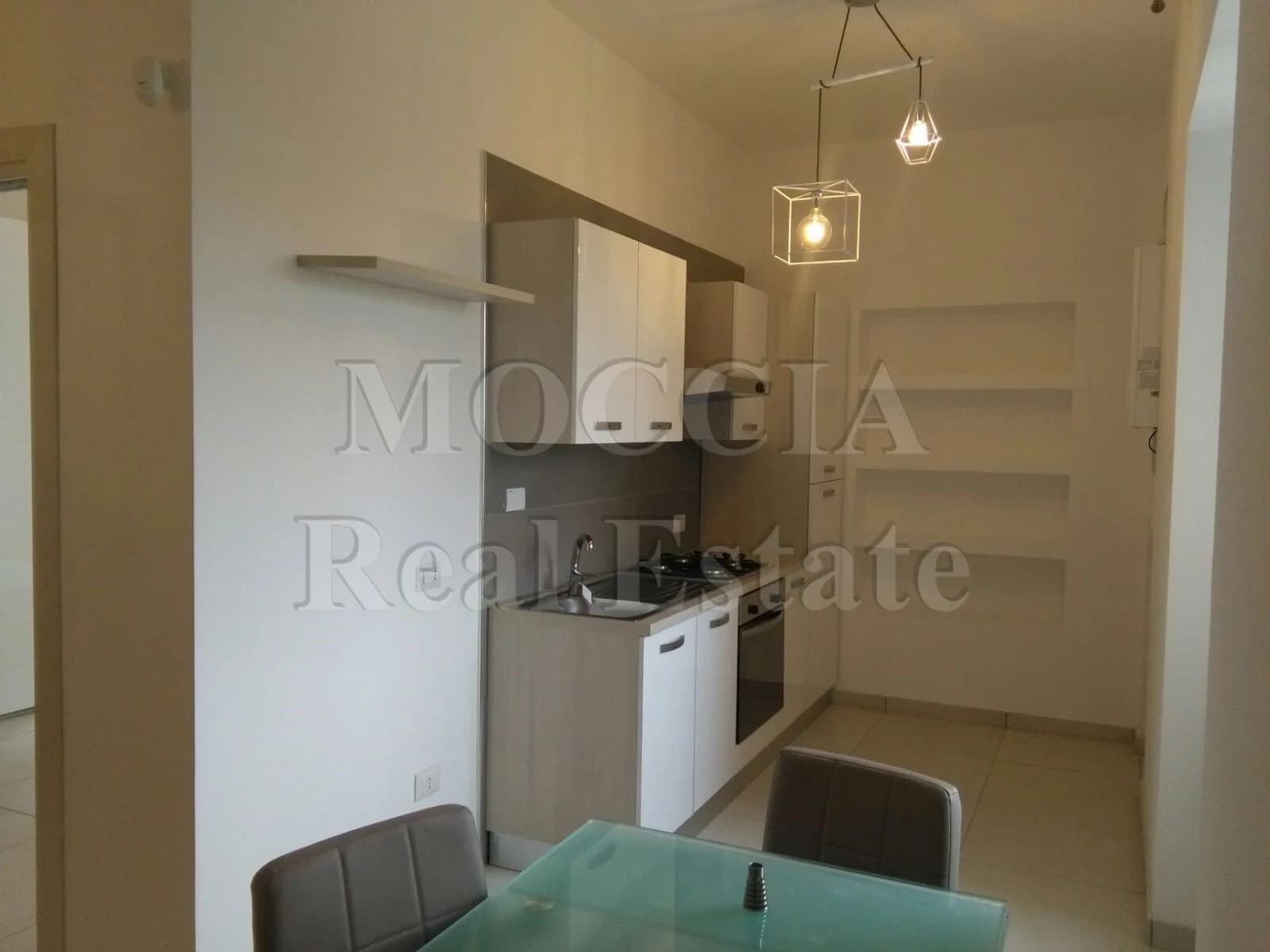 BILOCALE ARREDATO MODERNO IN RESIDENCE ZONA REGGIA - foto 13