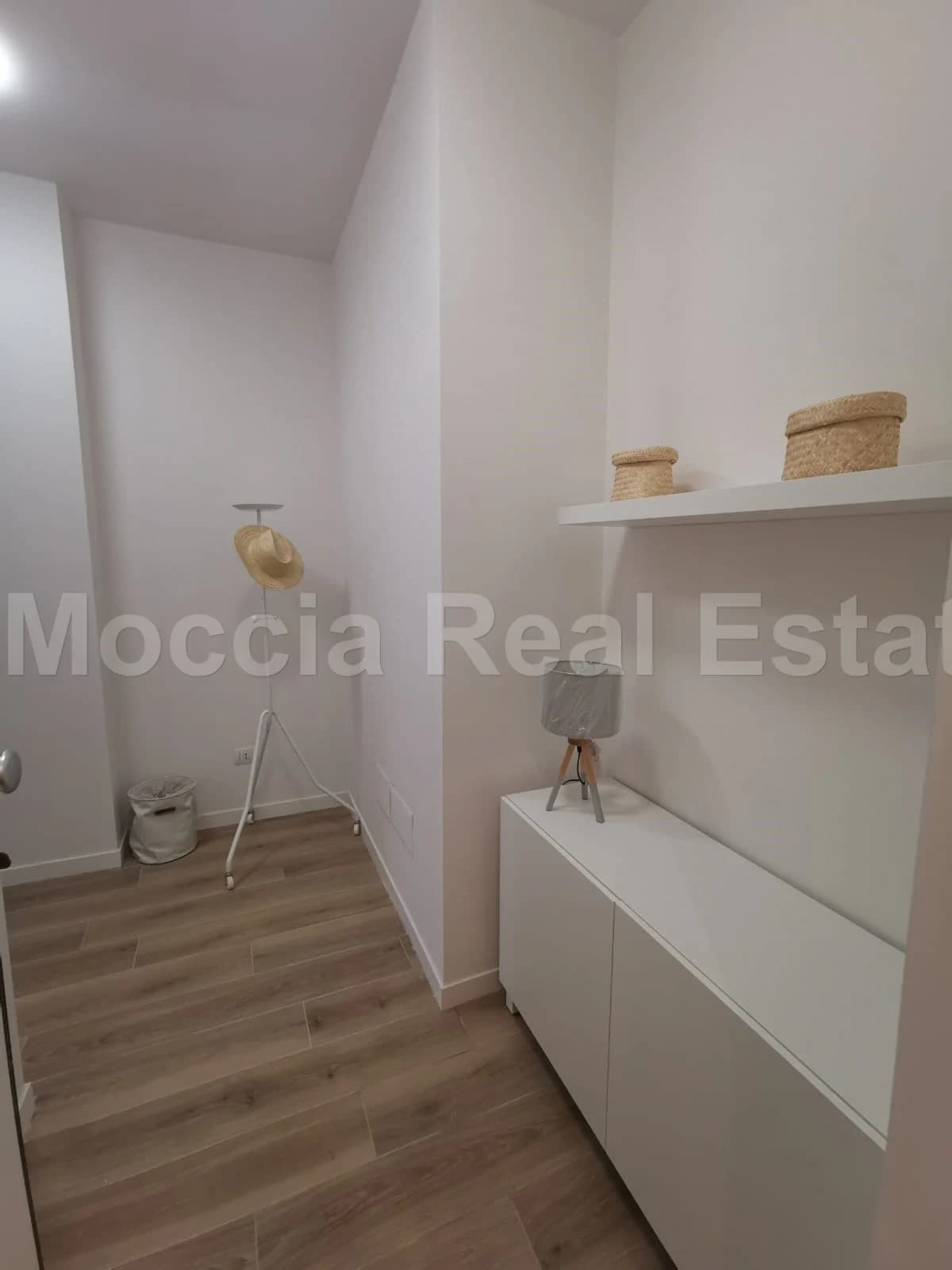 Ampio Moderno Bilocale Arredato in centro Via Ricciardi - foto 43
