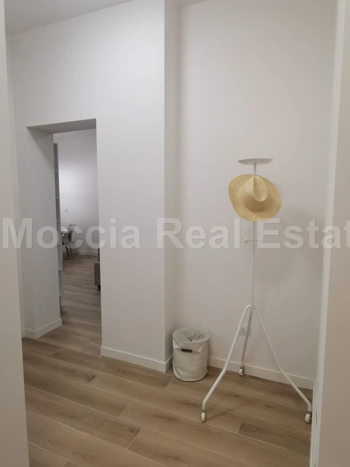 Ampio Moderno Bilocale Arredato in centro Via Ricciardi - foto 49